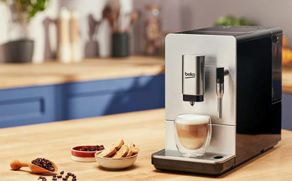 Machine à café avec broyeur Beko CEG5311X
