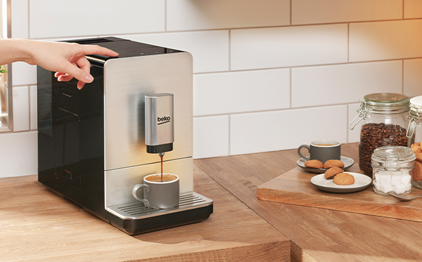 Machine à café avec broyeur Beko CEG5301X
